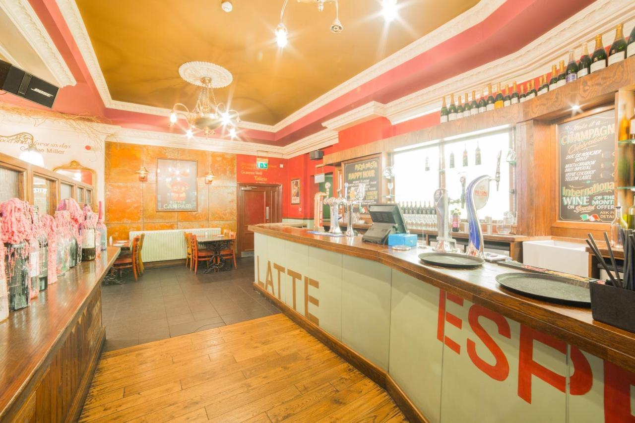 Oyo Hotel Majestic Barrow-in-Furness Екстериор снимка